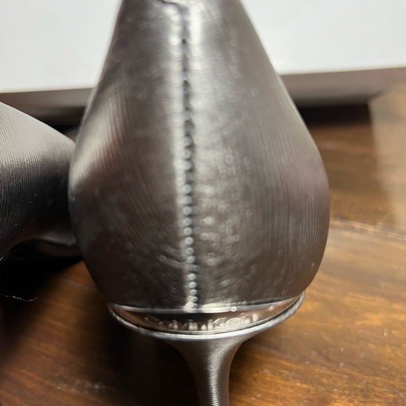 CK PUMPS GRAY 5.5 - Picture 5 of 8